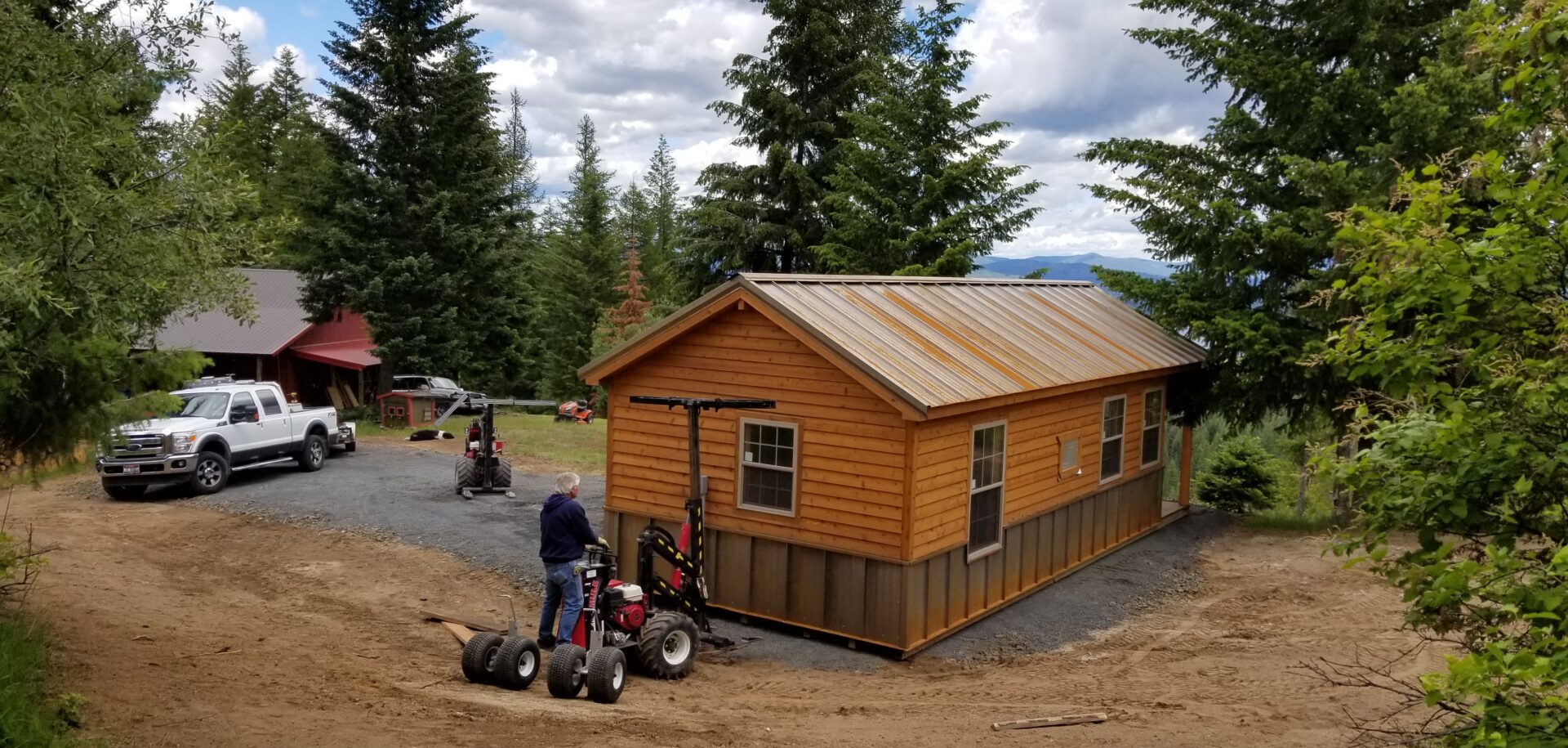 the shed center positioning cabin