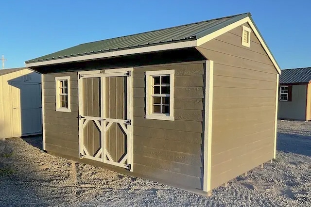 quaker style shed design in horseshoe bend, id